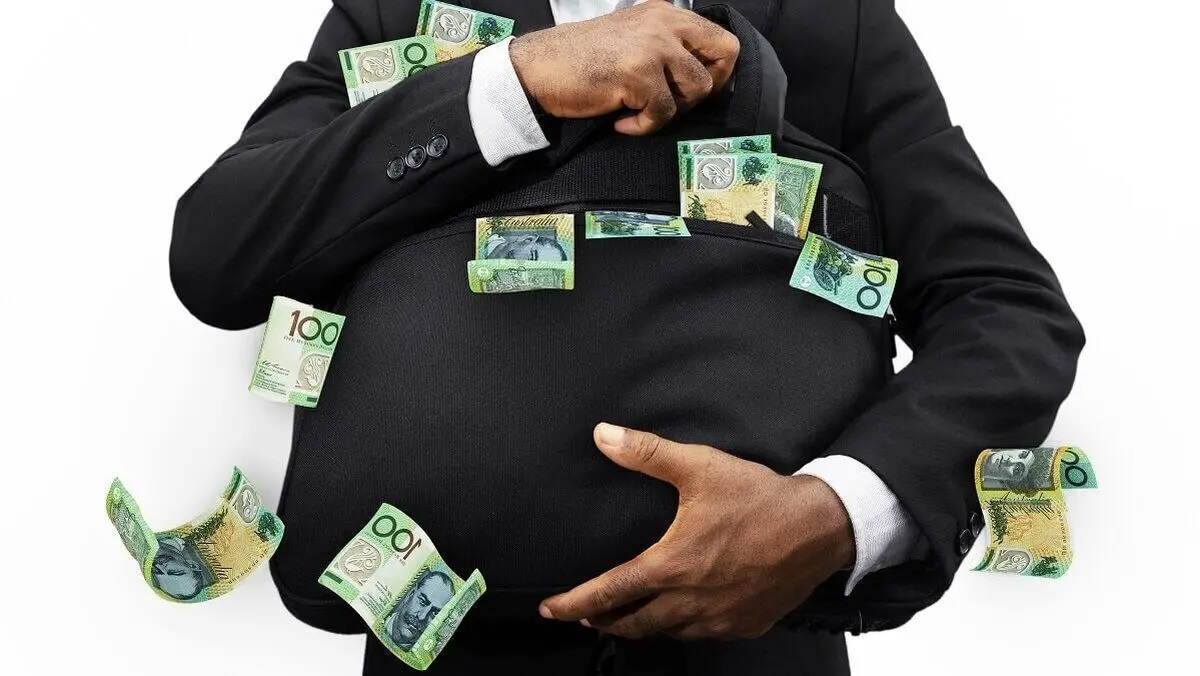 دوره جذب ثروت مگنو کینزی واقعیت یا دروغ؟ بررسی علمی و شبهات